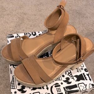 Tan espadrilles sandals